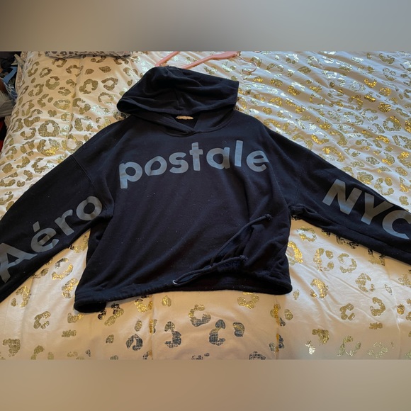 Black Aeropostale cropped sweater (SOLD) - Picture 1 of 3